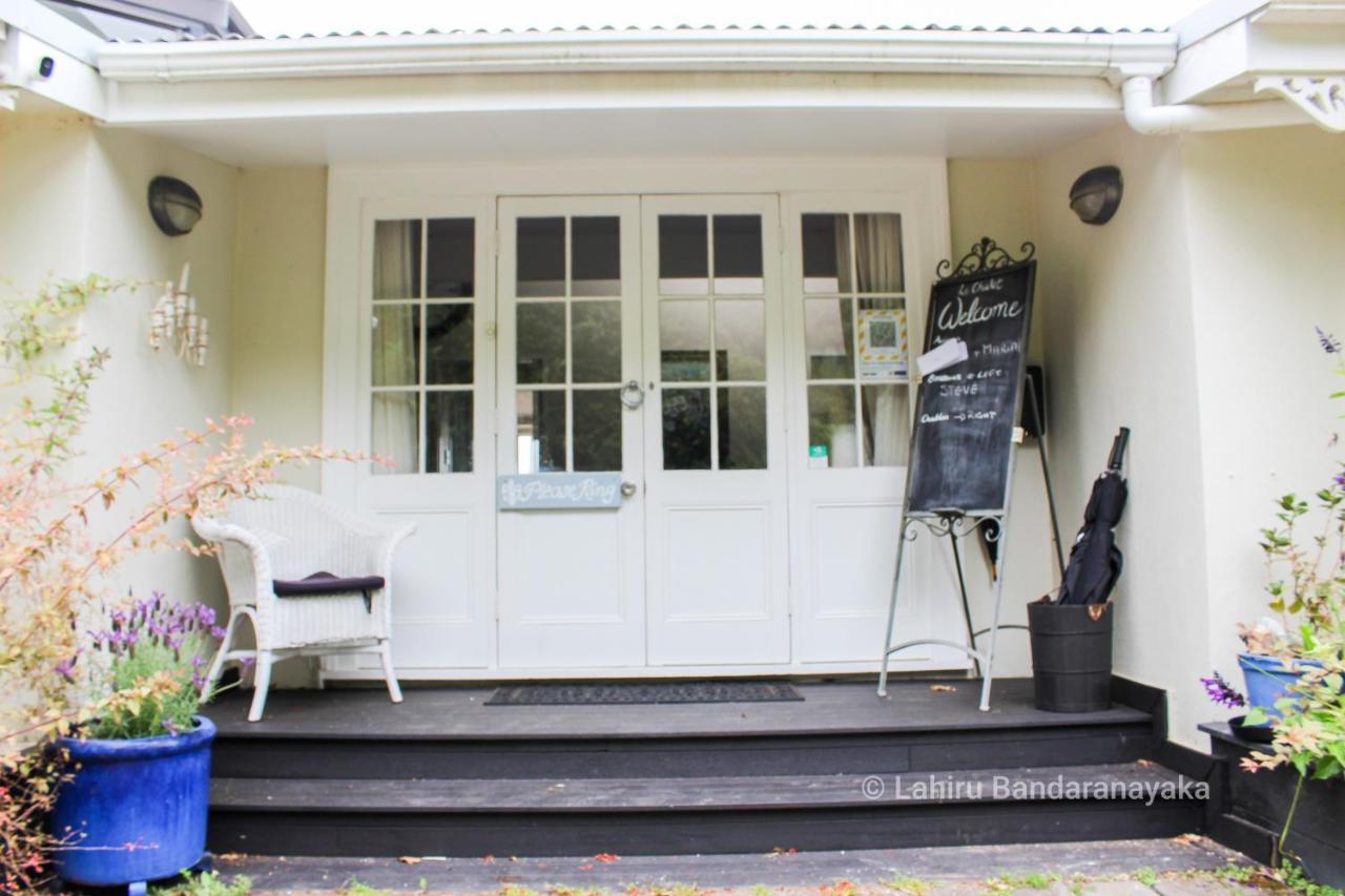 Le Chalet Waiheke Apartments Ostend Екстер'єр фото