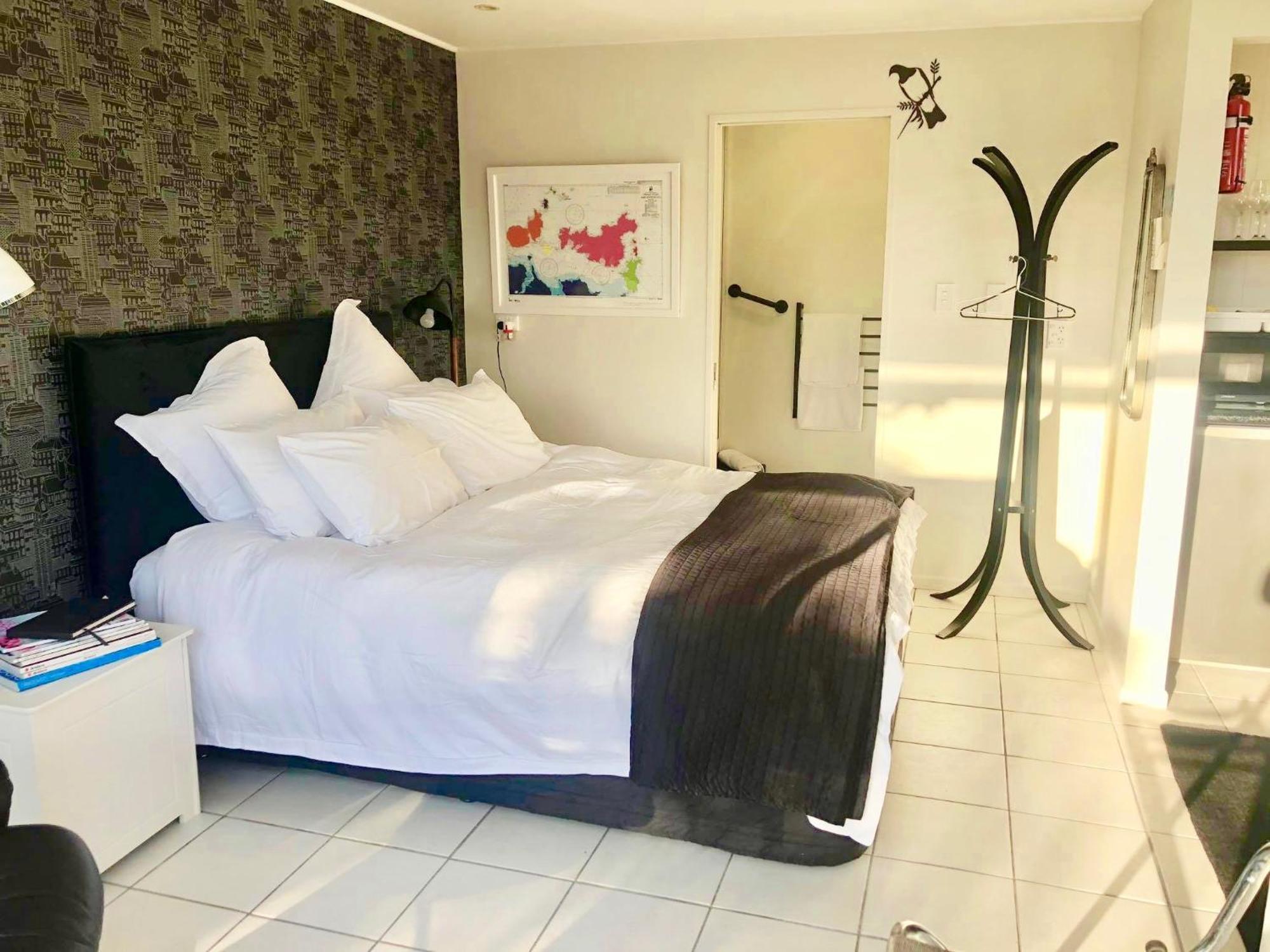 Le Chalet Waiheke Apartments Ostend Номер фото