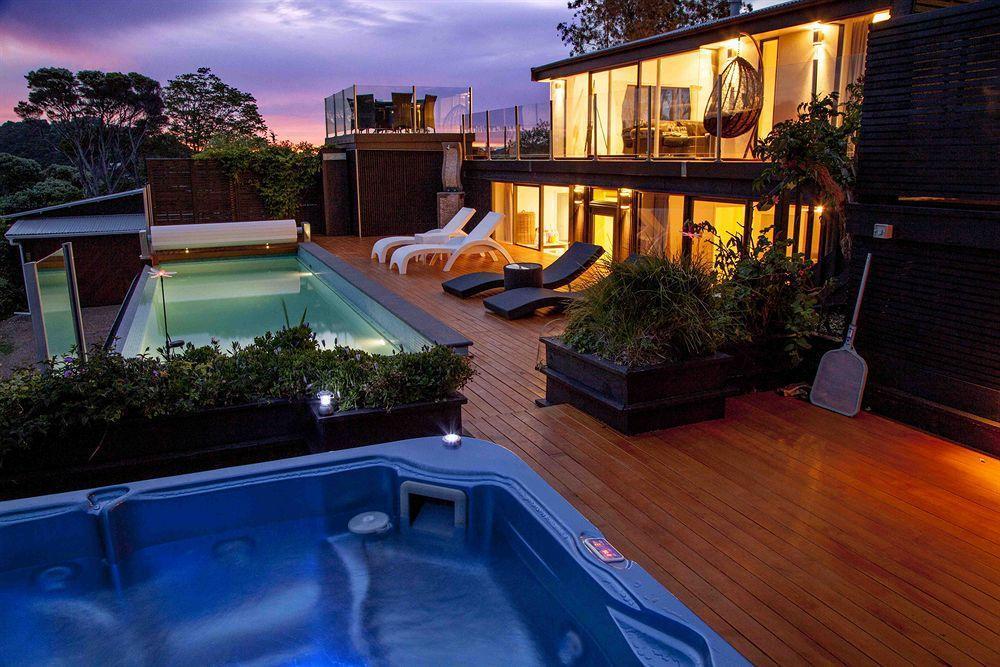 Le Chalet Waiheke Apartments Ostend Екстер'єр фото